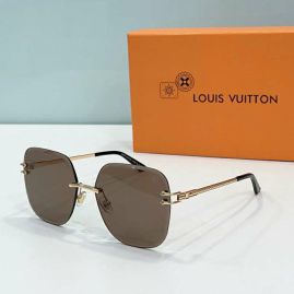 Picture of LV Sunglasses _SKUfw57303822fw